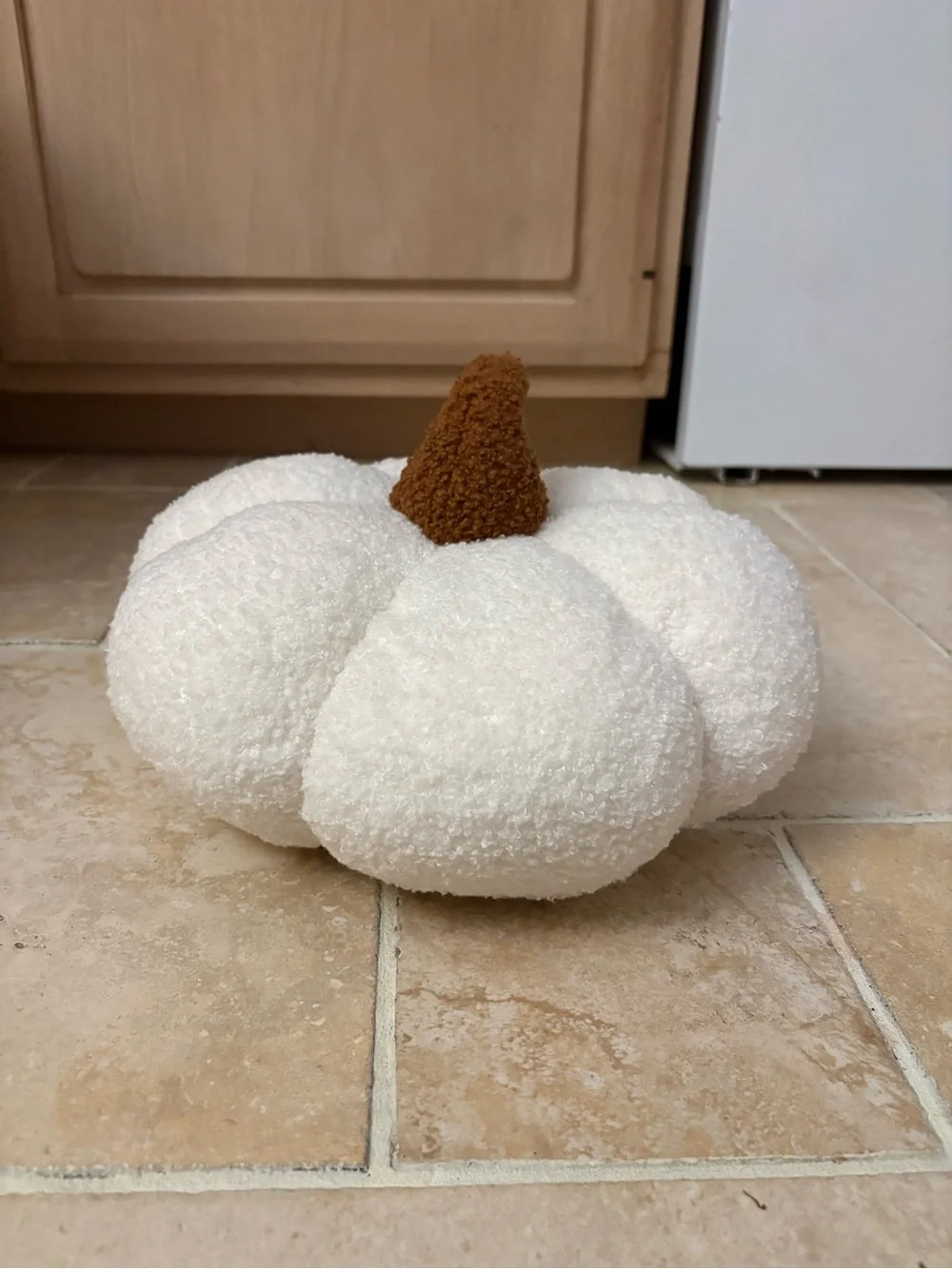 Like New White Pumpkin Pillow 12” White Brown OS